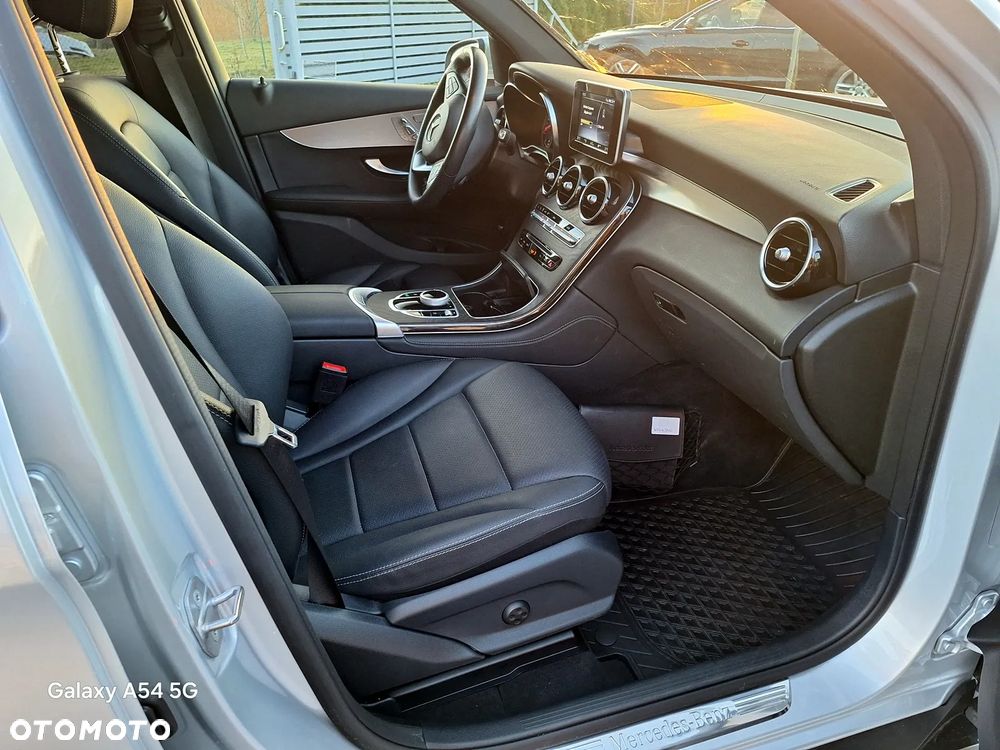 Mercedes-Benz GLC - 26
