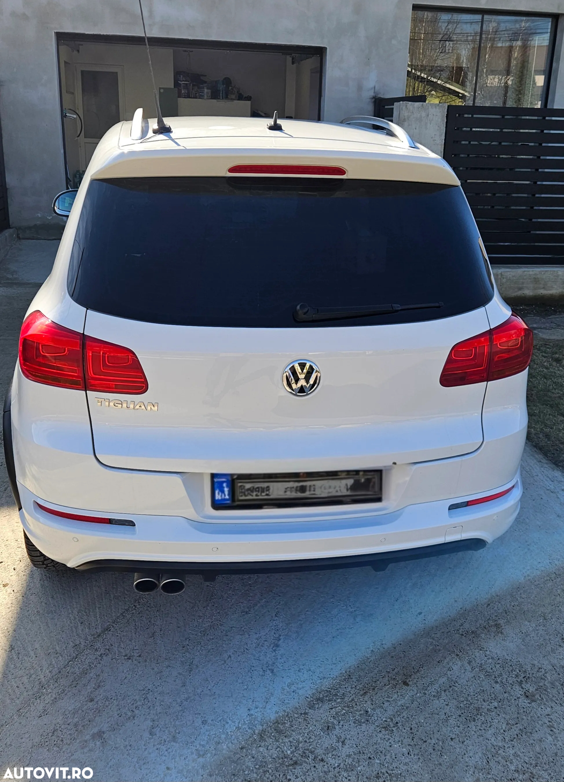 Volkswagen Tiguan 2.0 TDI 4Motion DSG Sport & Style - 3