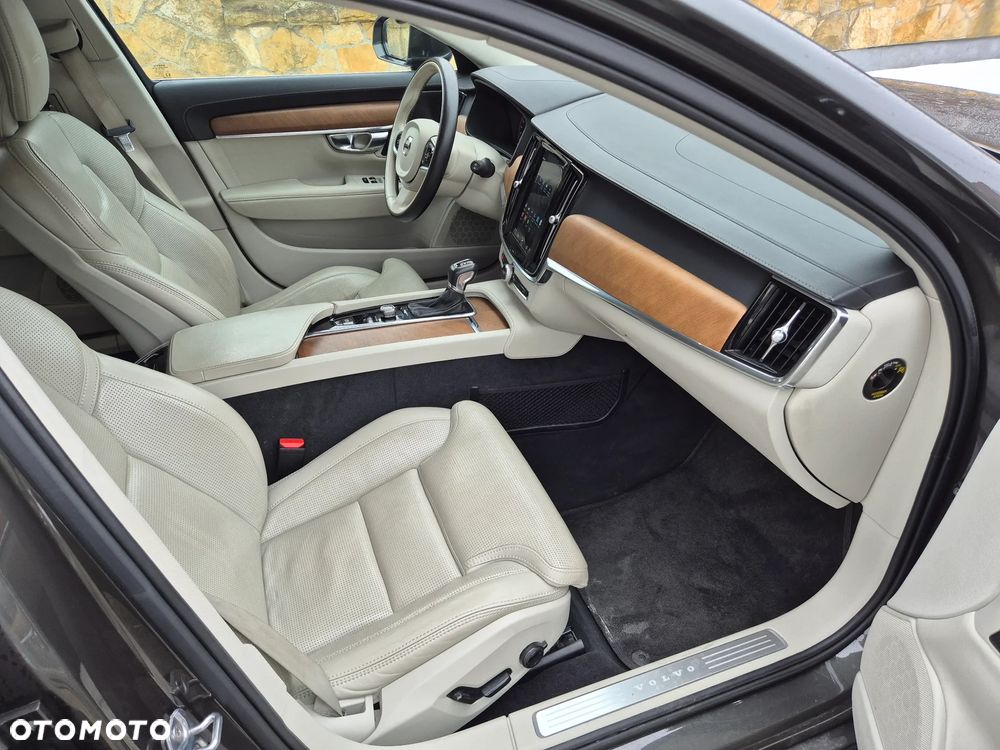 Volvo V90 D4 AWD Geartronic Inscription - 24