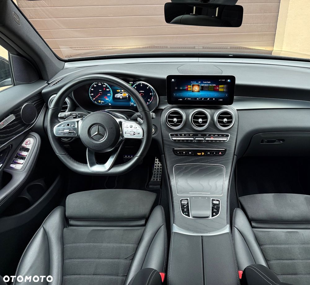 Mercedes-Benz GLC 220 d 4Matic 9G-TRONIC AMG Line - 26