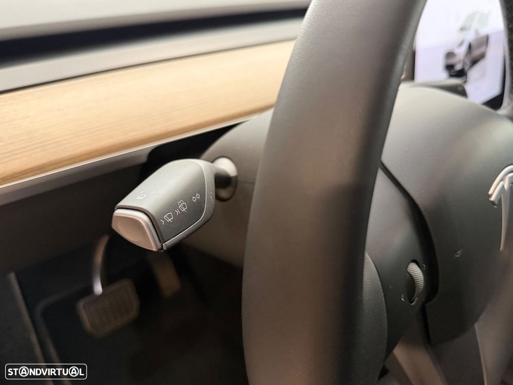 Tesla Model Y Standard - 7