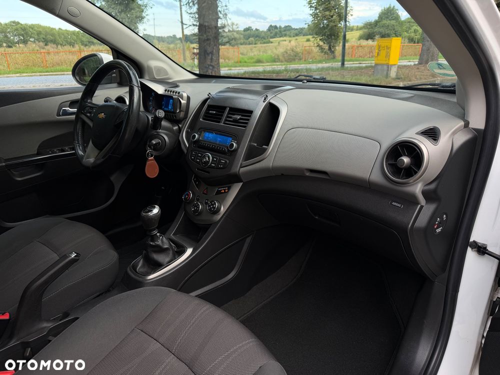 Chevrolet Aveo - 9