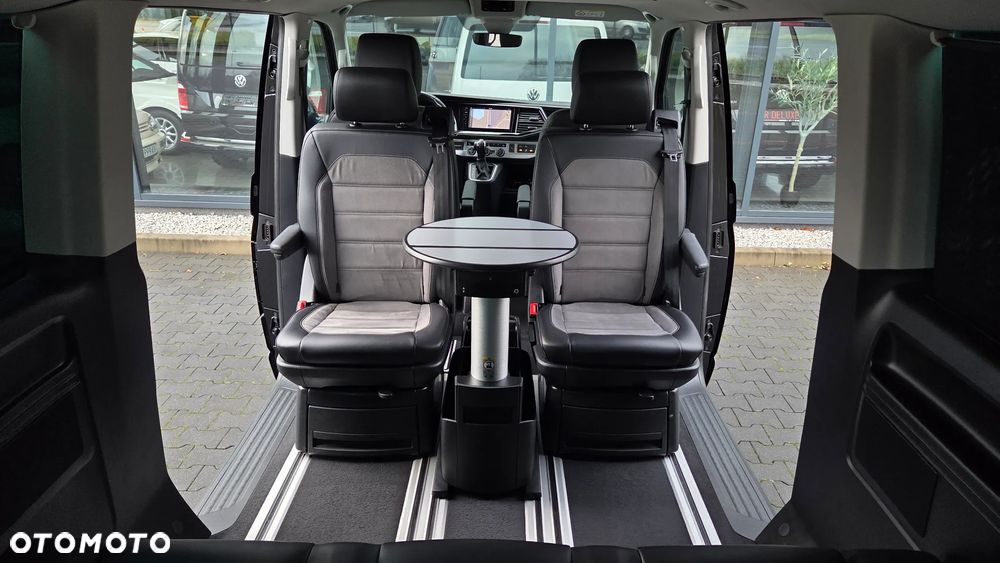 Volkswagen Multivan - 24