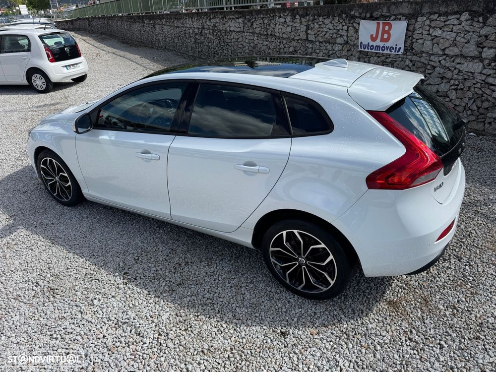 Volvo V40 1.6 D2 Kinetic - 4
