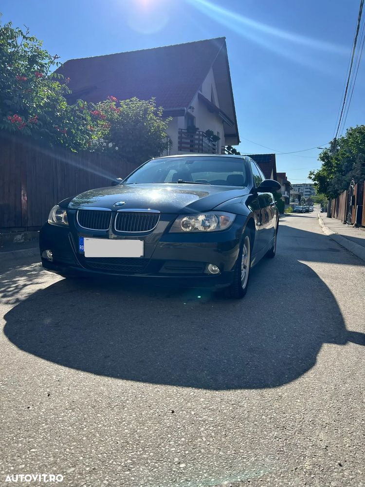 BMW Seria 3 318i - 3