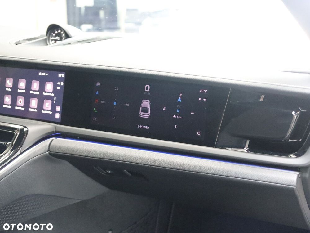 Porsche Panamera - 11