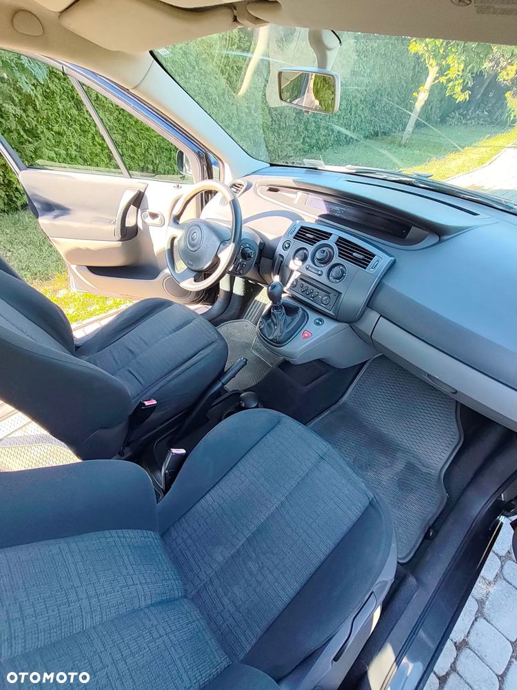 Renault Scenic - 17
