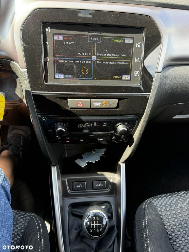 Suzuki Vitara 1.4 Boosterjet Premium 2WD - 9