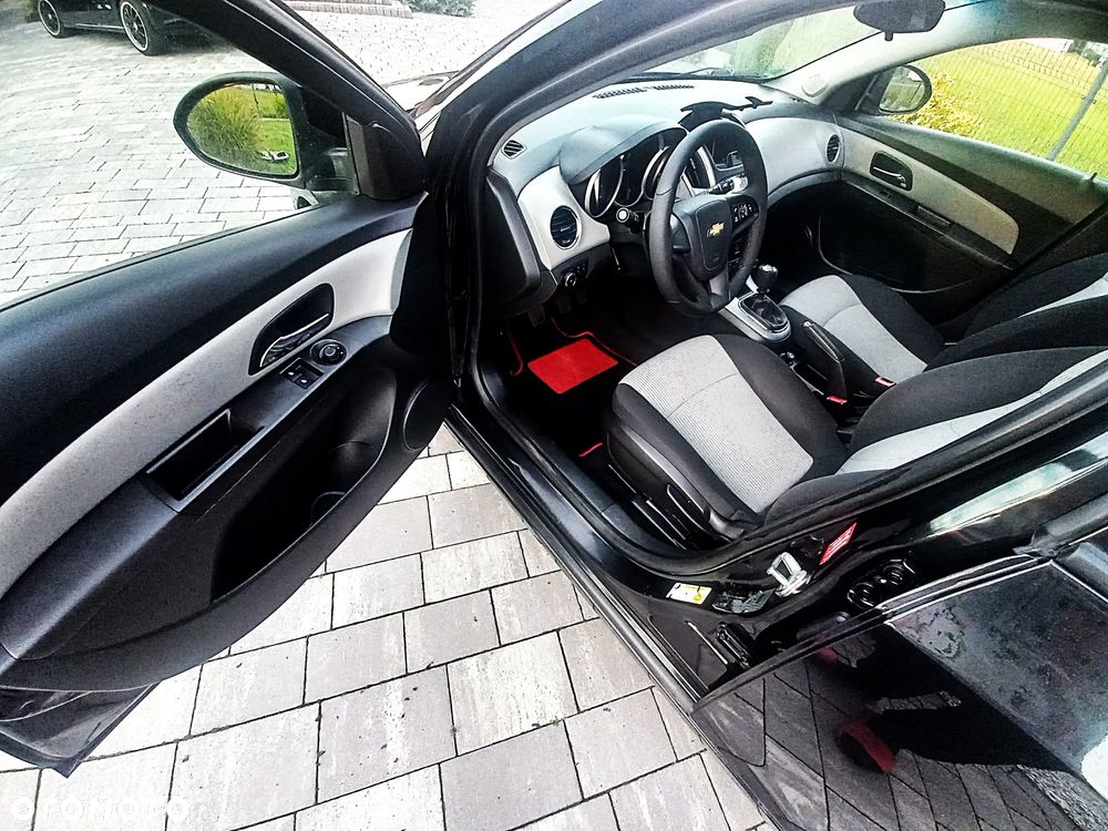 Chevrolet Cruze Station Wagon 1.6 LS - 20