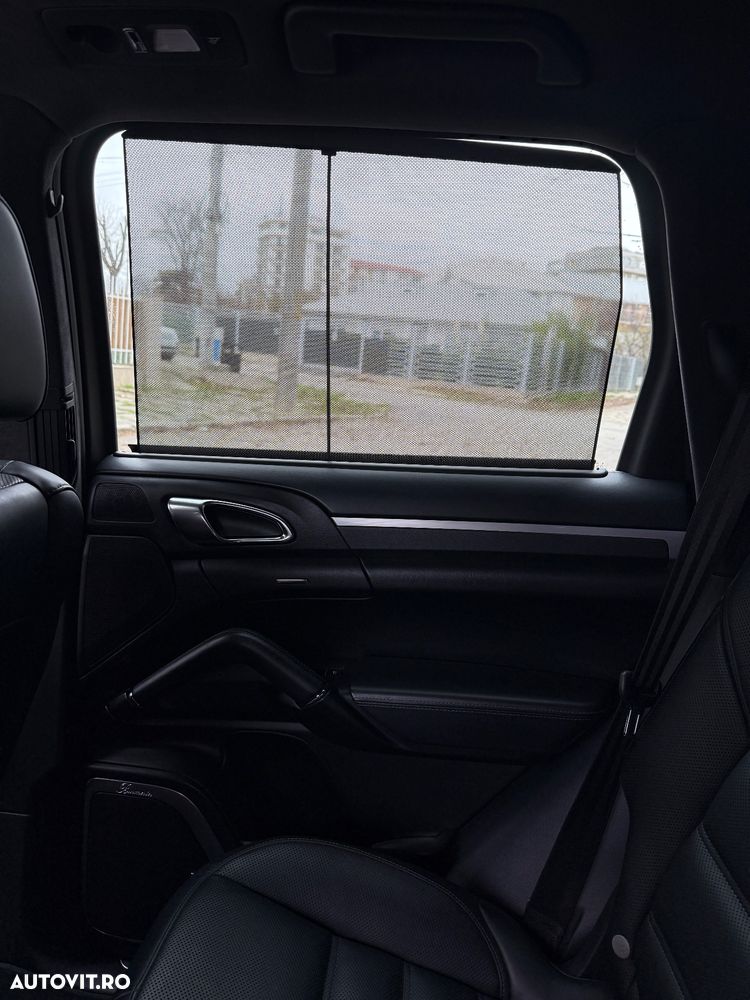 Porsche Cayenne Turbo S Tiptronic S - 12