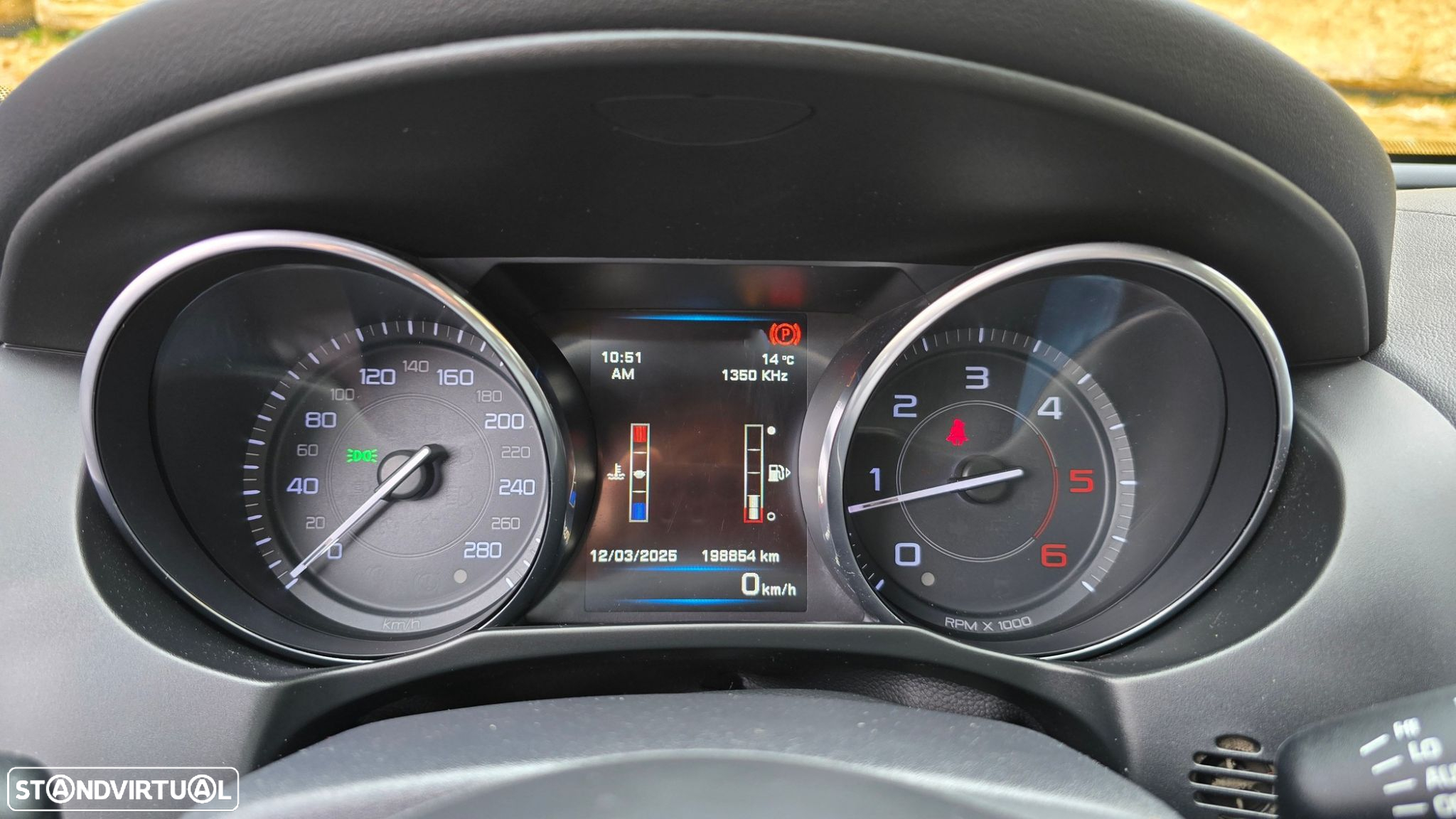 Jaguar XE 2.0 D Prestige - 17