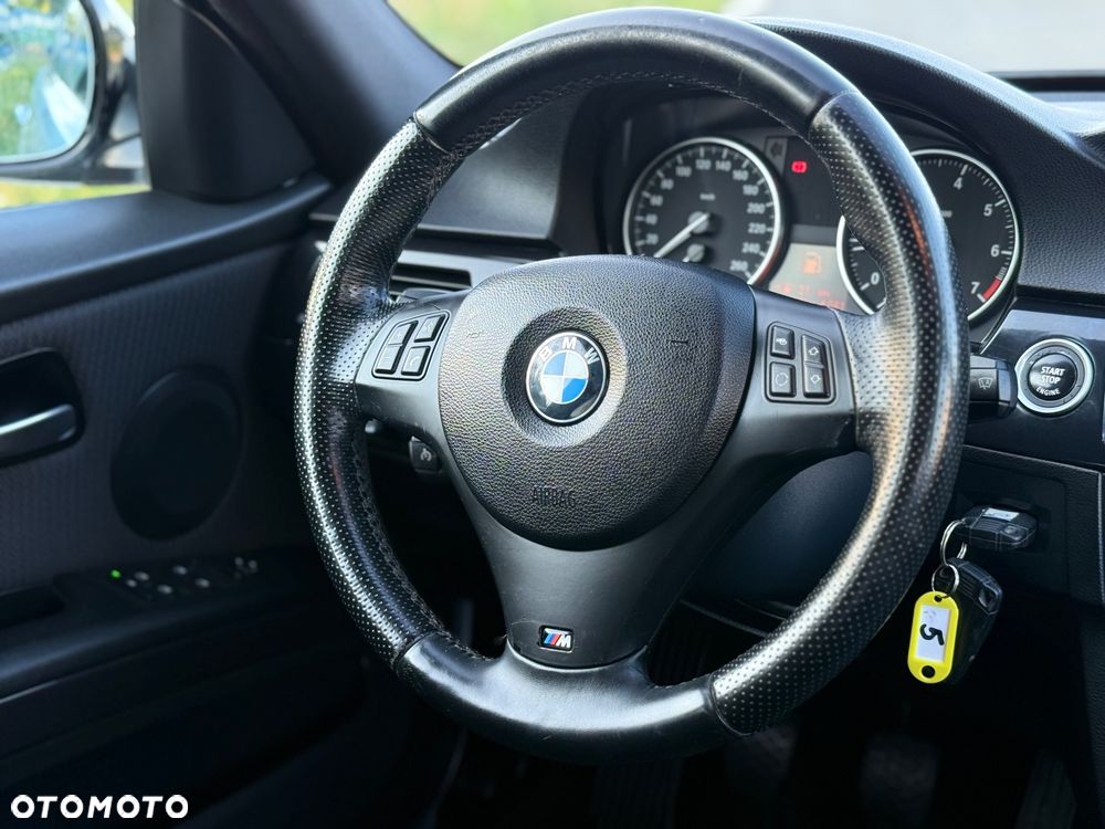 BMW Seria 3 318i - 29
