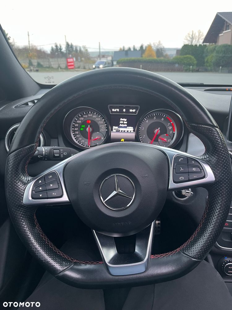 Mercedes-Benz CLA Shooting Brake 250 AMG Line - 19