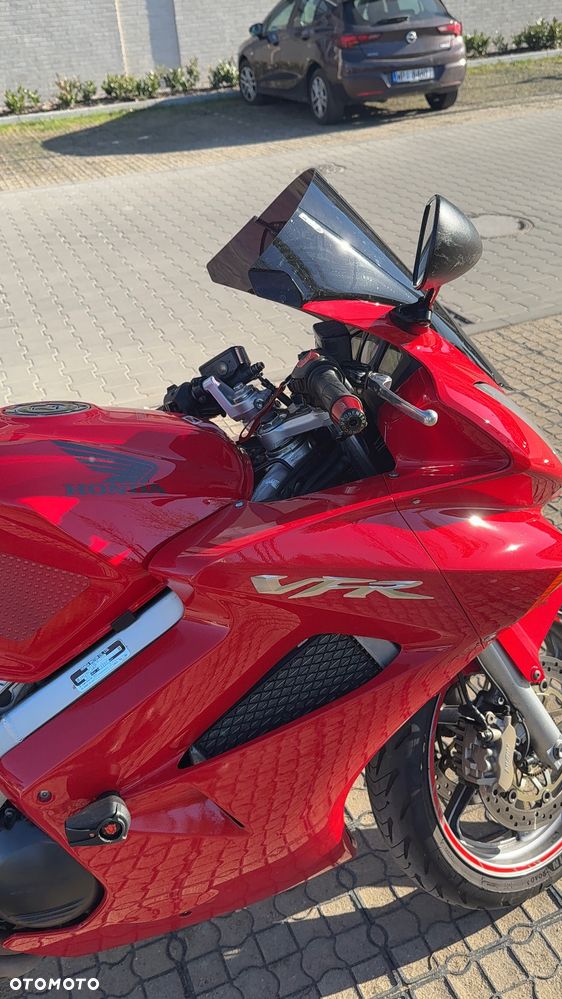 Honda VFR - 3