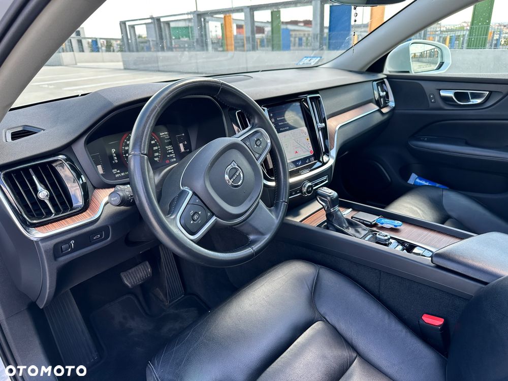 Volvo S60 T6 AWD Momentum Pro - 21