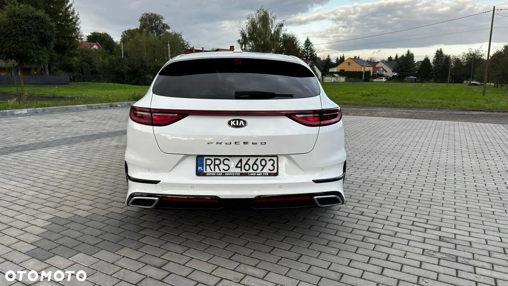 Kia ProCeed 1.4 T-GDI DCT7 OPF GT LINE - 4