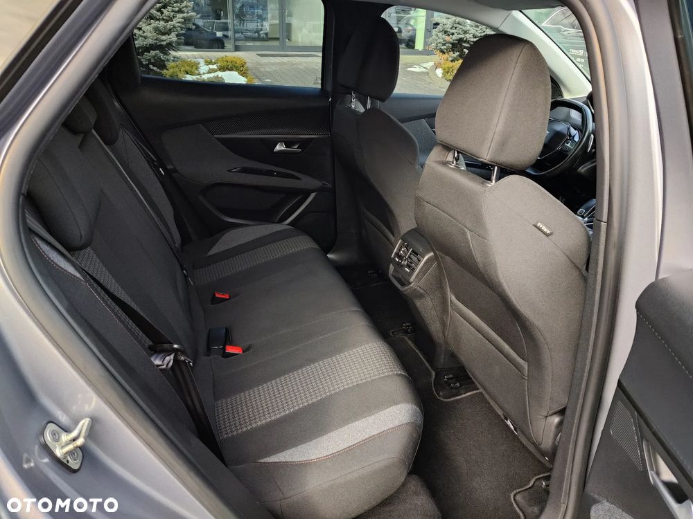 Peugeot 3008 1.2 PureTech Allure Pack S&S EAT8 - 18