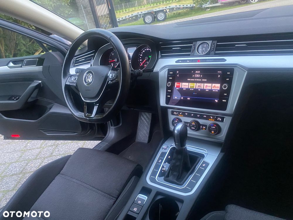 Volkswagen Passat 2.0 TDI (BlueMotion Technology) DSG Comfortline - 27