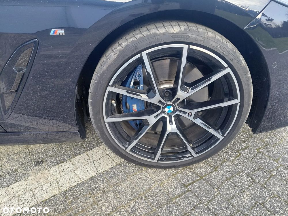 BMW Seria 8 - 10