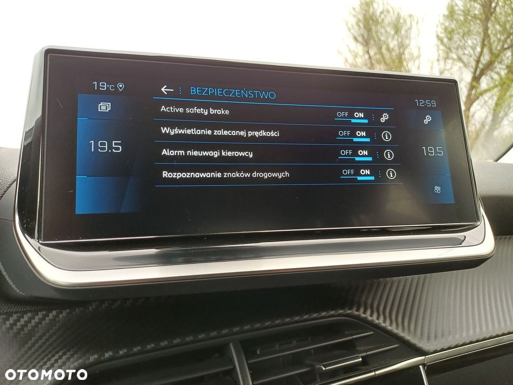 Peugeot 2008 - 19
