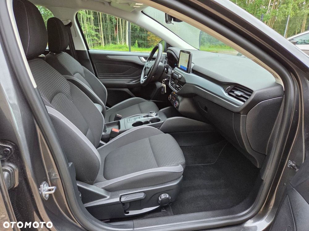 Ford Focus 1.5 EcoBlue Start-Stopp-System TITANIUM - 23