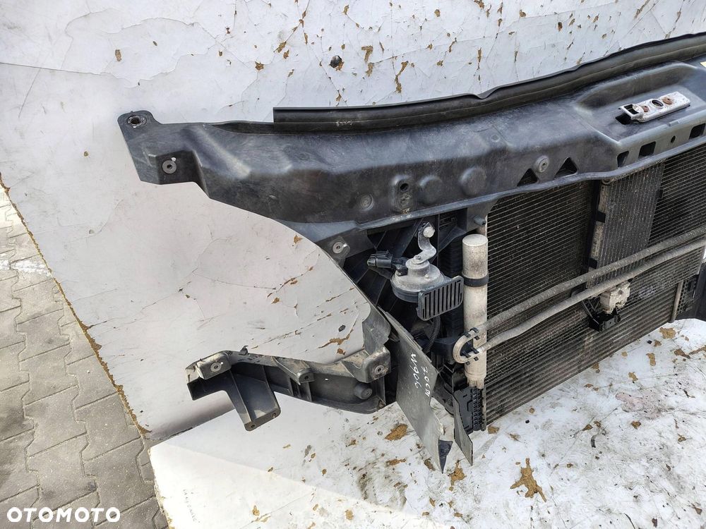 CHŁODNICE PAS PRZEDNI WZMOCNIENIE MERCEDES SPRINTER W906 3.0 CDI - 2