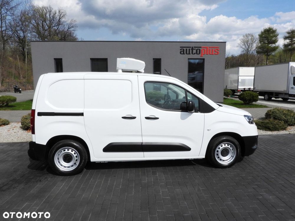 Toyota PROACE CITY  FURGON CHŁODNIA  -15*C ZASILANIE 230V TEMPOMAT KLIMATYZACJA  100KM - 8