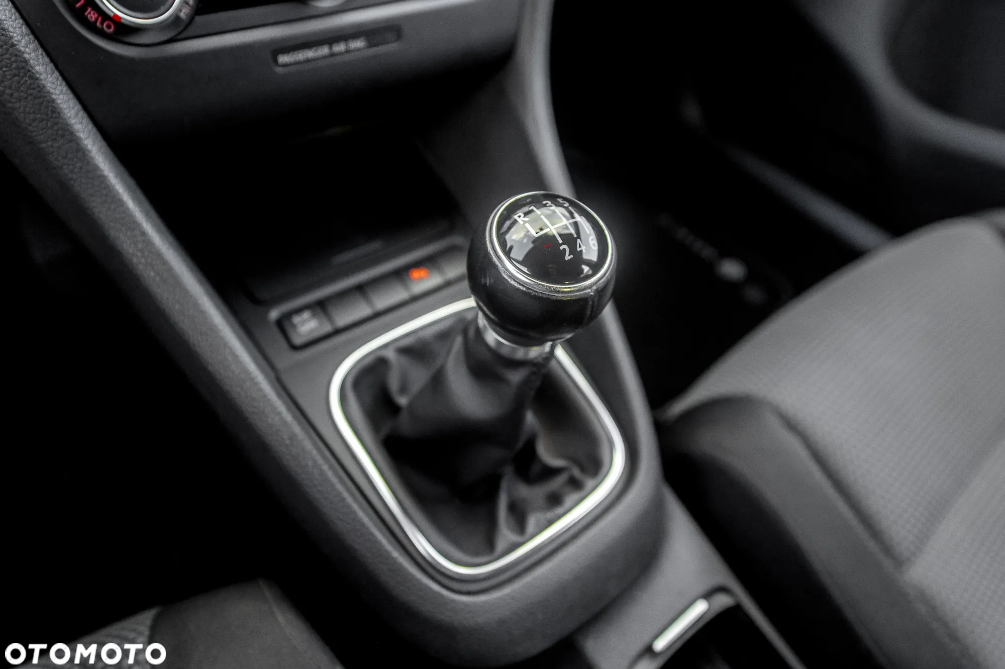 Volkswagen Golf 1.4 TSI MATCH - 31