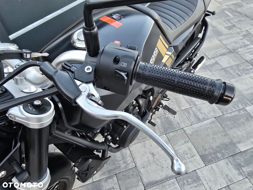 Brixton Crossfire - 26