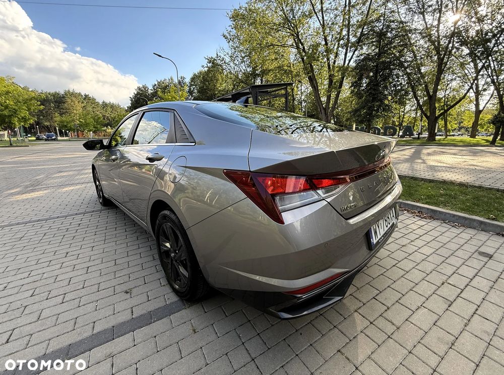 Hyundai Elantra 1.6 Smart CVT - 11