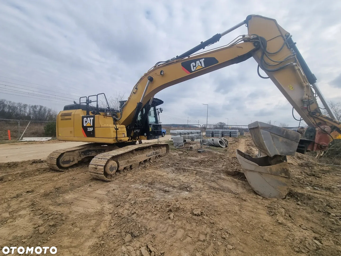 Caterpillar 326F - 5