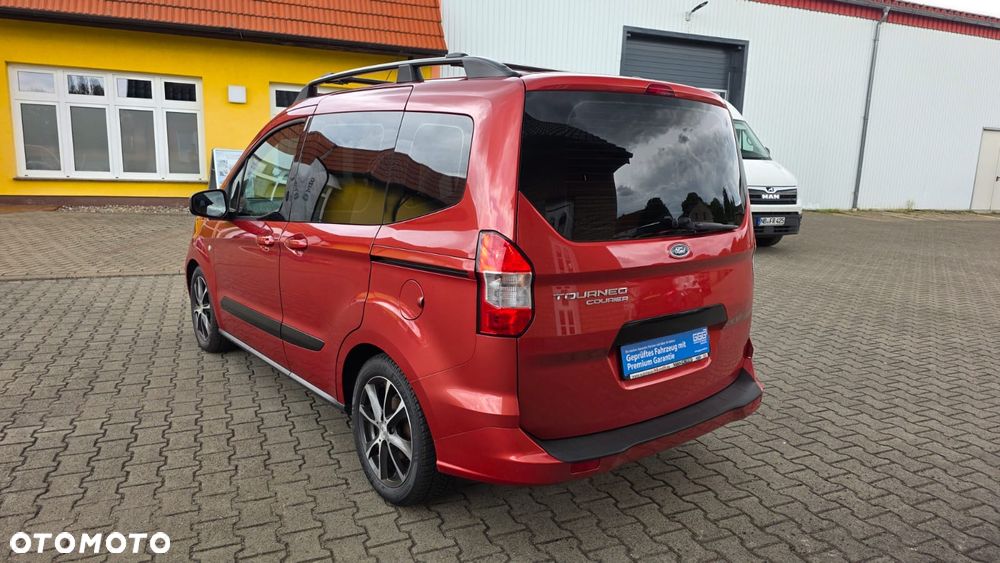 Ford Tourneo Courier - 4