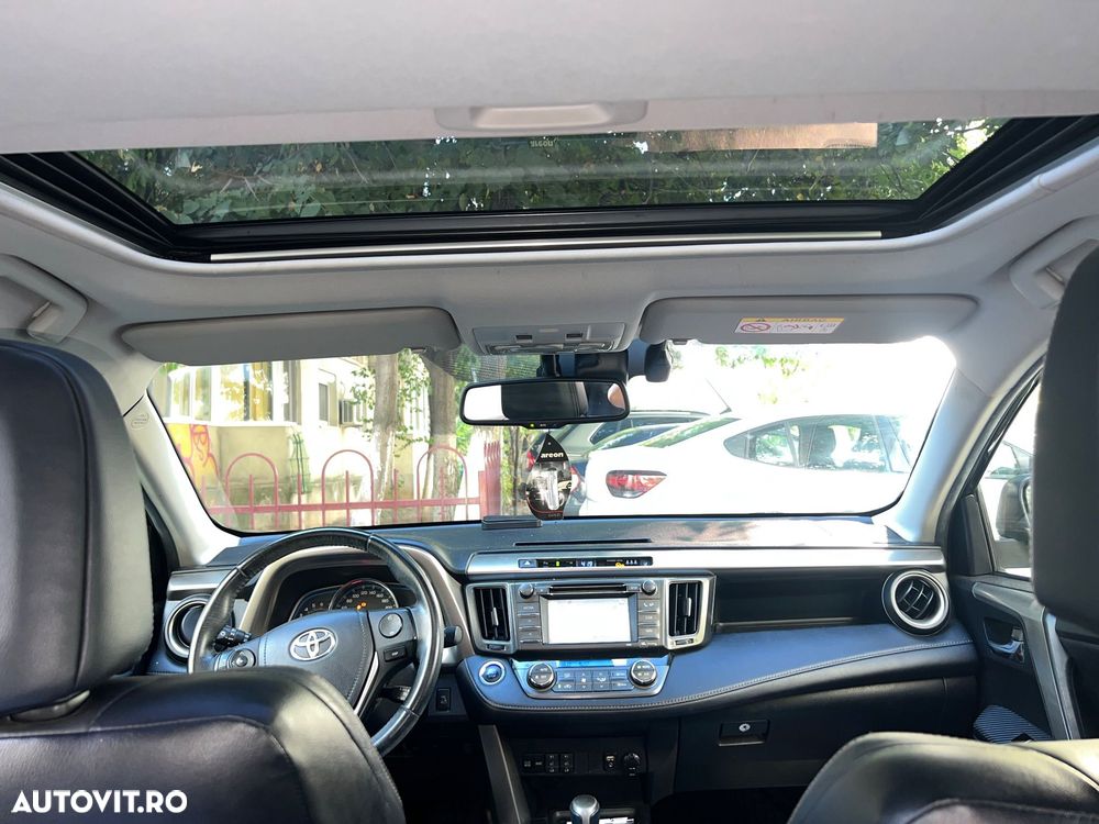 Toyota RAV4 - 8
