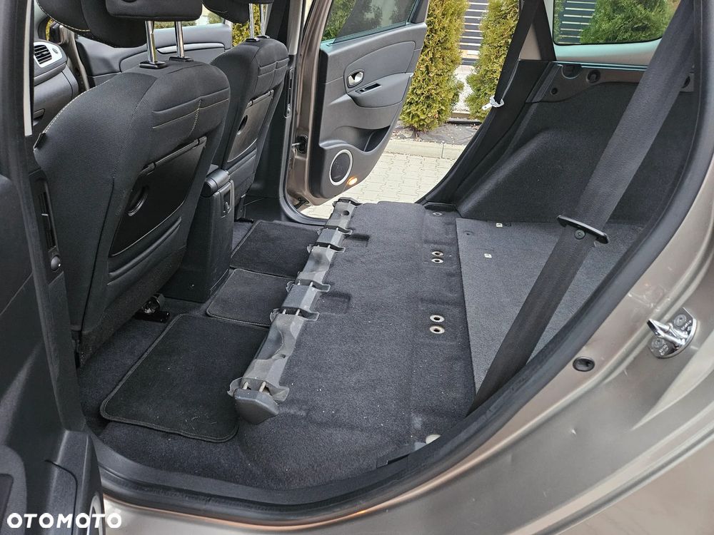 Renault Grand Scenic 1.6 16V 110 Dynamique - 29