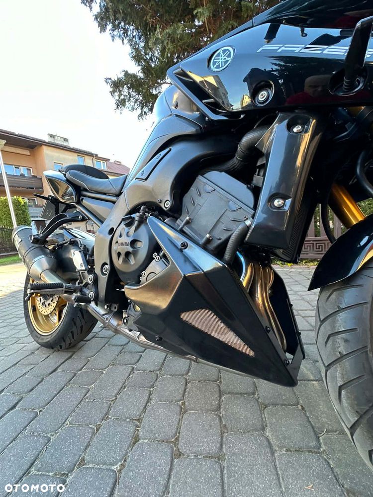 Yamaha FZ8 - 8