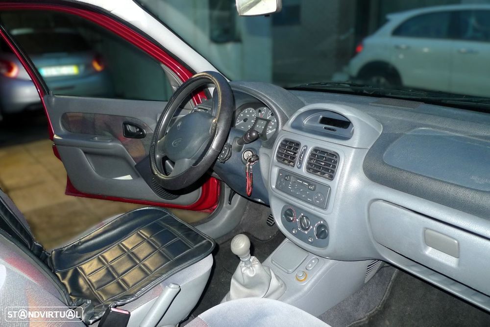 Renault Clio 1.2 RT - 14