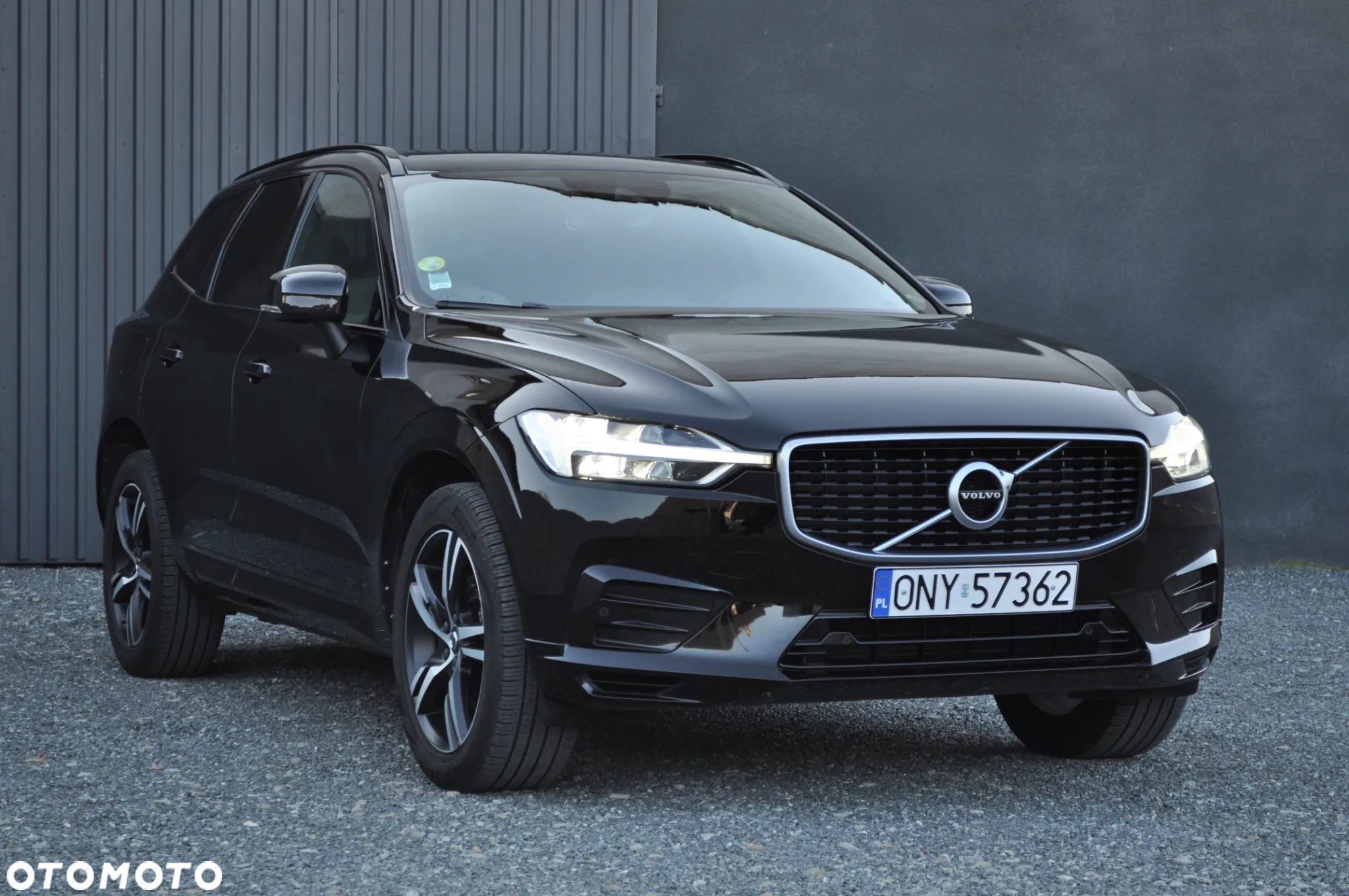 Volvo XC 60 D4 R-Design - 9