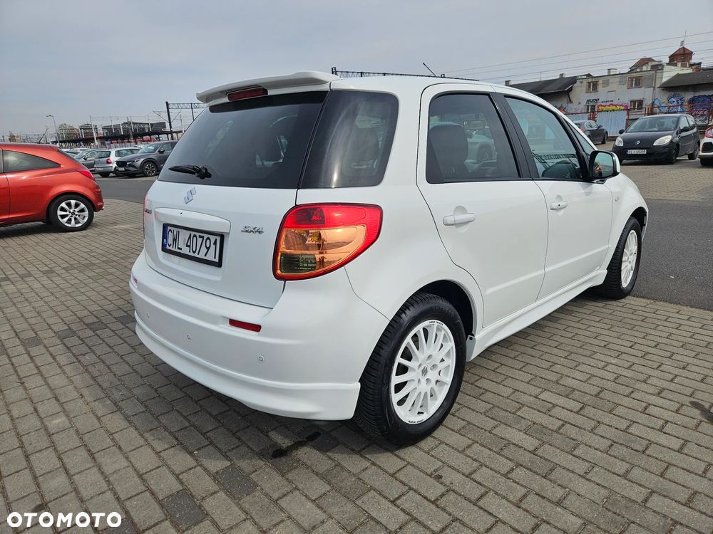 Suzuki SX4 1.6 VVT 4x2 Comfort Dance - 9