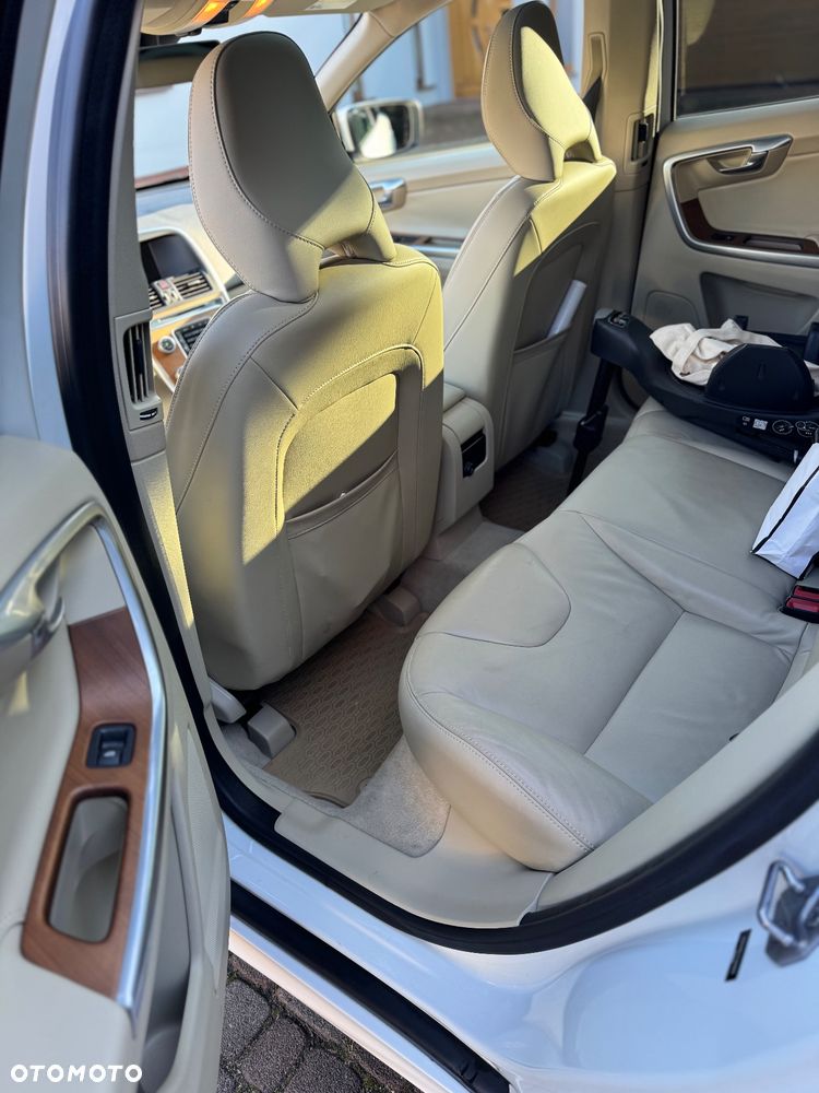 Volvo XC 60 T5 AWD Drive-E Momentum - 9