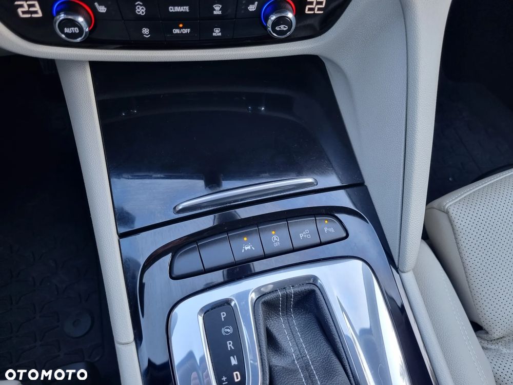 Opel Insignia 2.0 CDTI Sports Tourer Automatik - 32