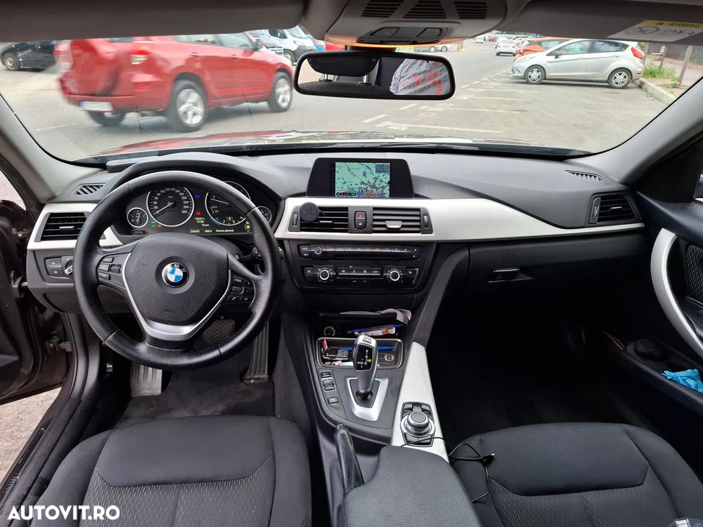 BMW Seria 3 318d Aut. Sport Line - 9