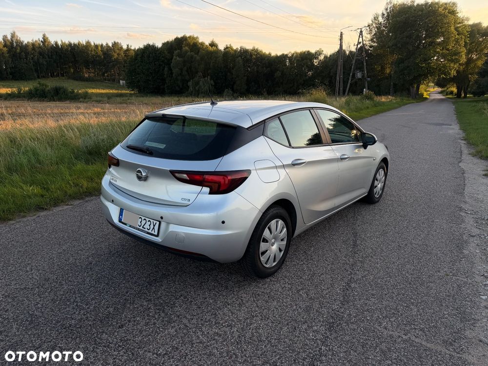 Opel Astra 1.6 CDTI Essentia - 4