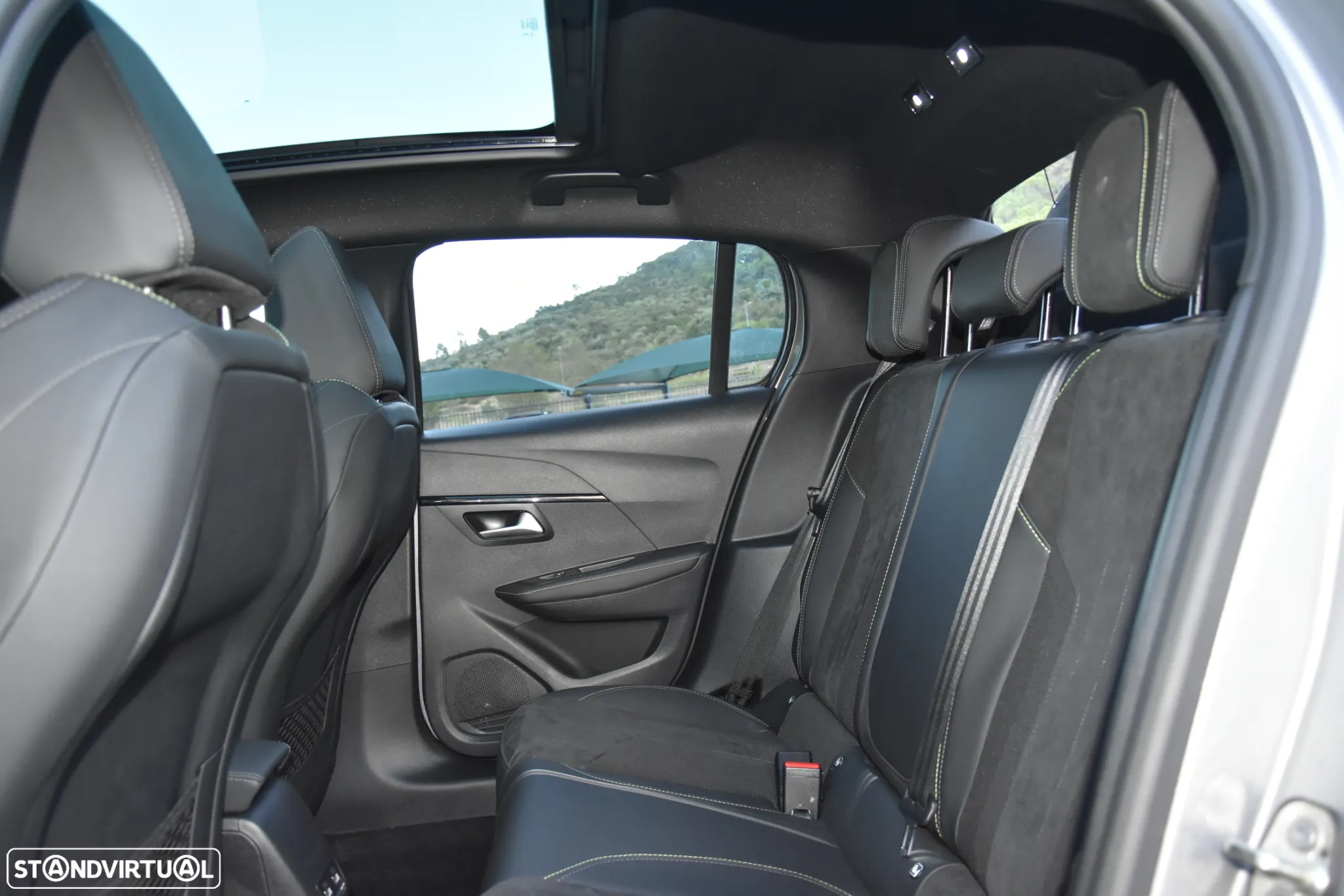 Peugeot 208 1.2 PureTech GT - 27