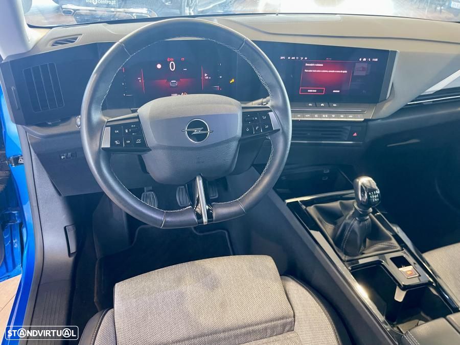 Opel Astra 1.2 T Elegance - 10