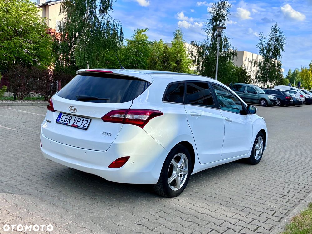 Hyundai i30 1.6 CRDi BlueDrive Go - 4