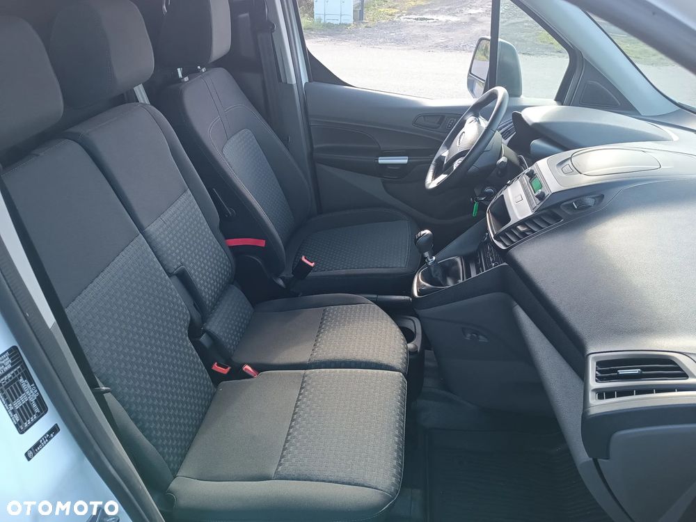 Ford Transit Connect - 18