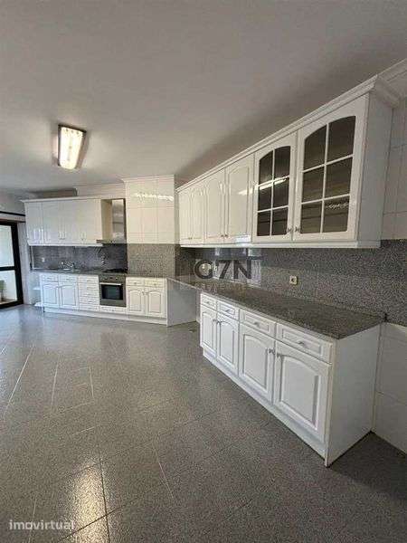 Apartamento T3 de 159 m² em Sintra, Lisboa - Grande imagem: 3/12