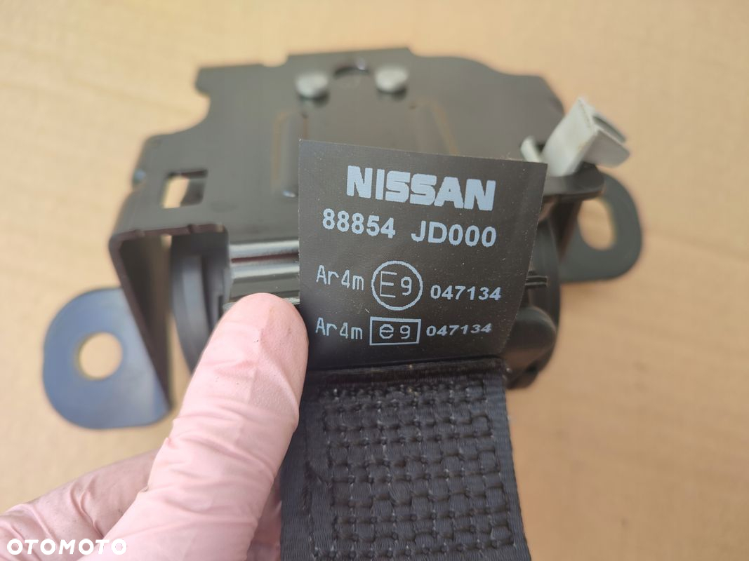 Pas bezpieczeństwa tył środkowy NISSAN QASHQAI I J10 88854JD000 - 2