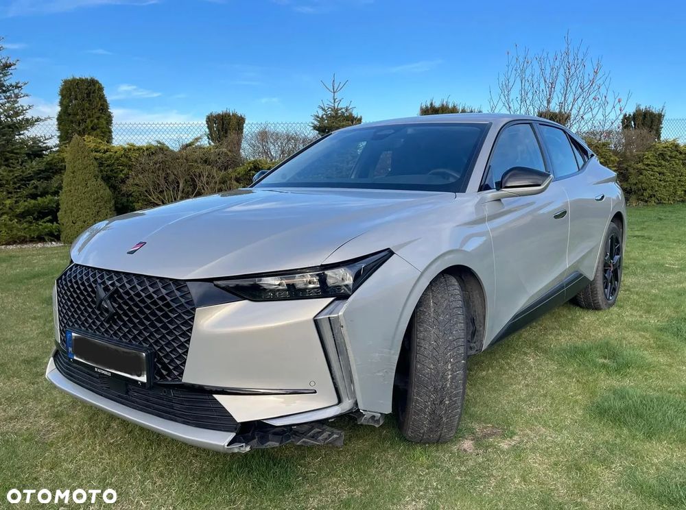 DS Automobiles DS 4 1.5 BlueHDi Performance Line + - 2