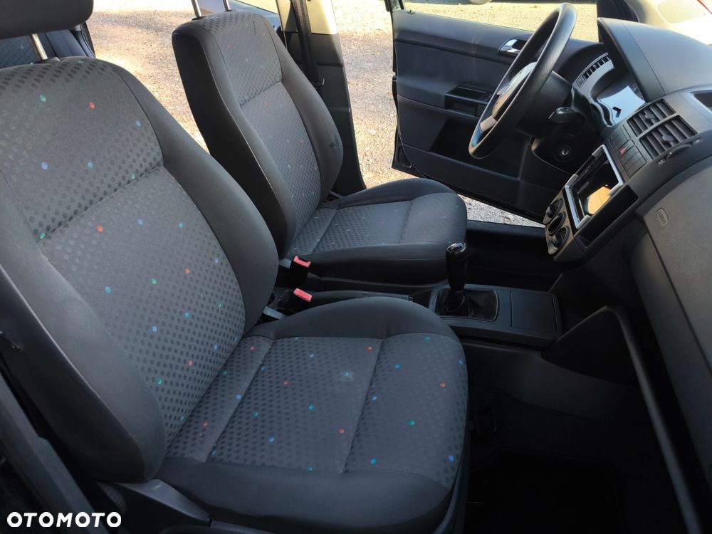 Volkswagen Polo - 24